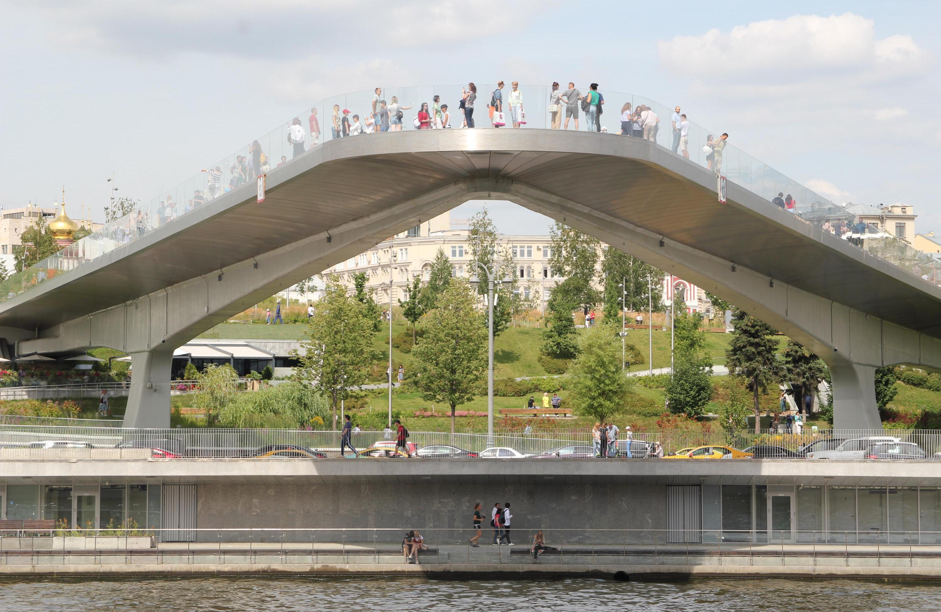 Цельностеклянные и металлические ограждения